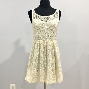 FOREVER 21 Lace Dress